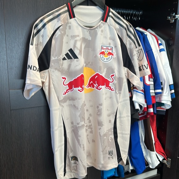 Daniel Edelman New York Red Bulls adidas 2025 Stone Kit Authentic Jersey - Tan - Picture 3 of 7